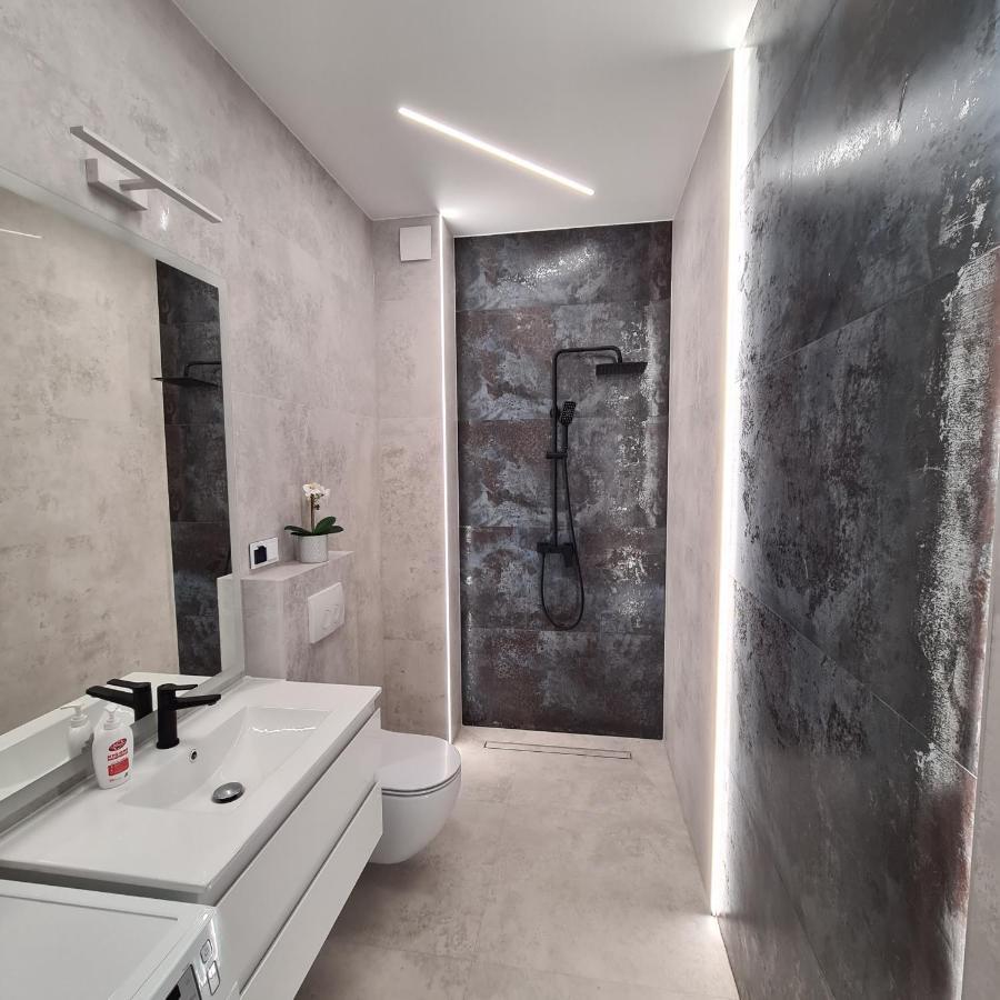 Apartament Z Tarasem Morska 8 Rewal 50M Do Morza Apartment Exterior photo
